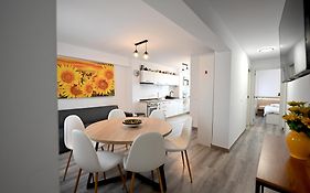 Victoria Apartment